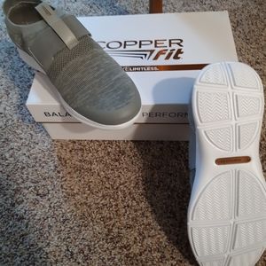 Copper Fit Sneakers sz 8.5 NIB